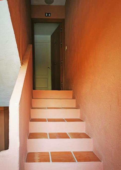 Sea Views Penthouse In Placid Natural Setting Apartamento Marbella