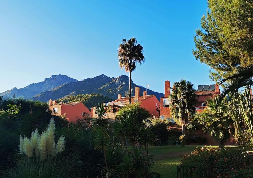 Sea Views Penthouse In Placid Natural Setting Apartamento